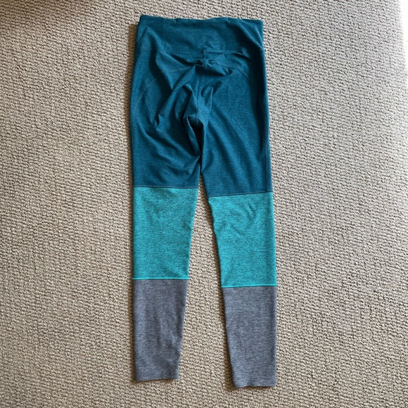 Outdoor Voices 7/8 Gradient Leggings - Picture 3 of 6